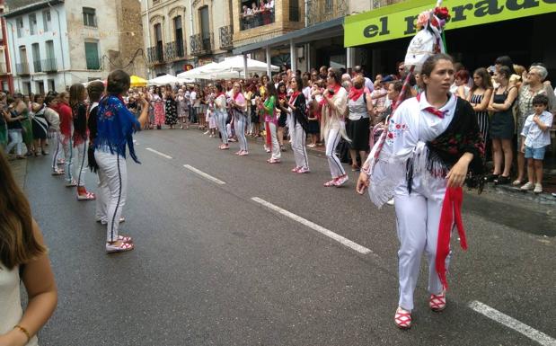 Cervera: las mujeres bailan la 'Gaita'