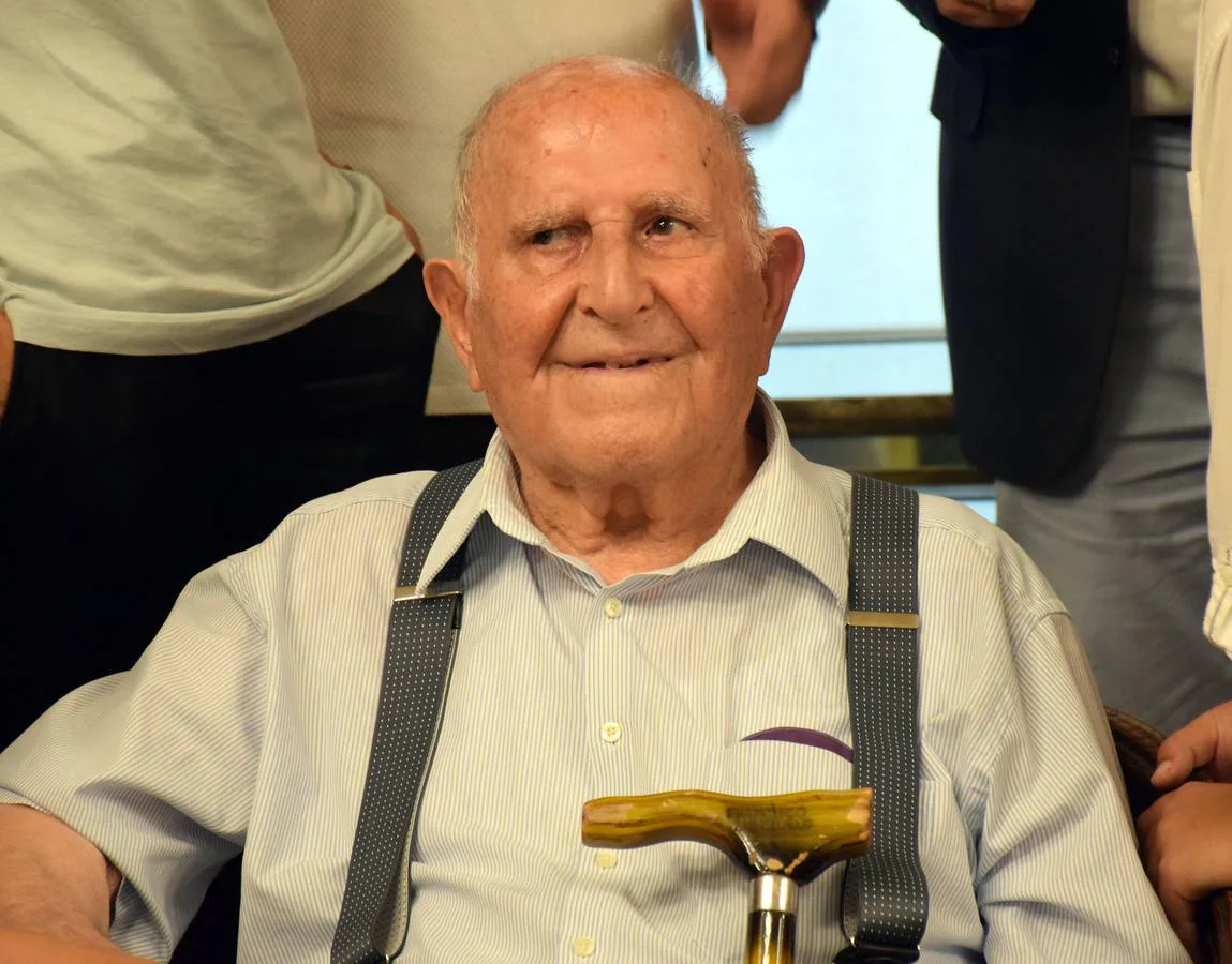 Fotos: El homenaje de Logroño a dos abuelos centenarios