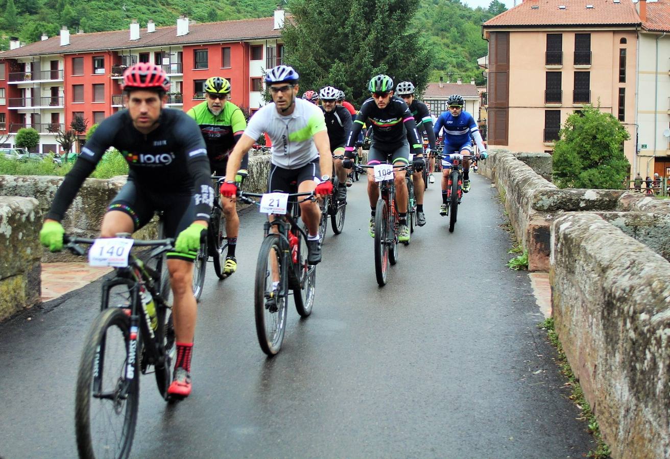 Fotos: Prueba BTT Extreme de Ezcaray: salida y meta