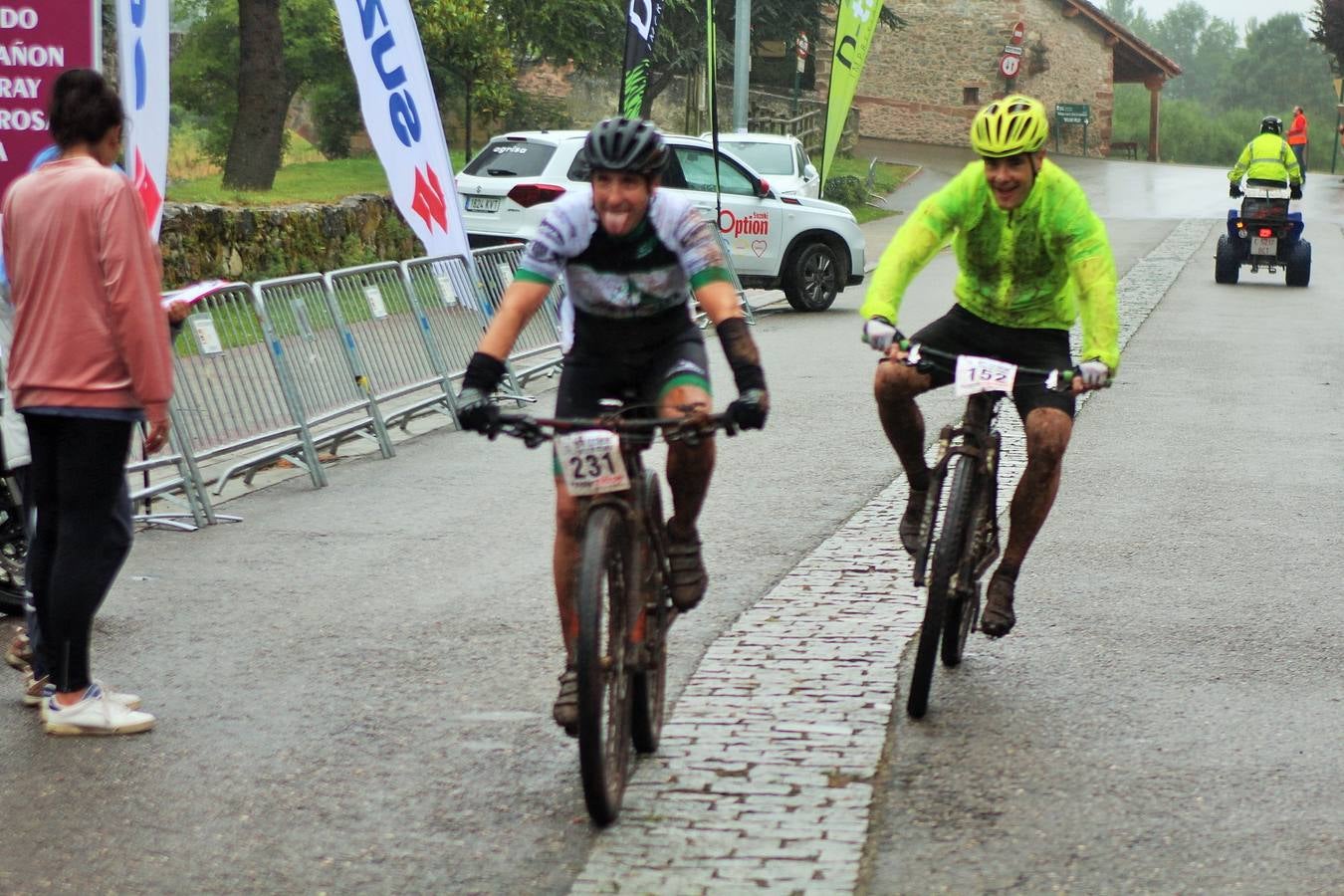 Fotos: Prueba BTT Extreme de Ezcaray: salida y meta