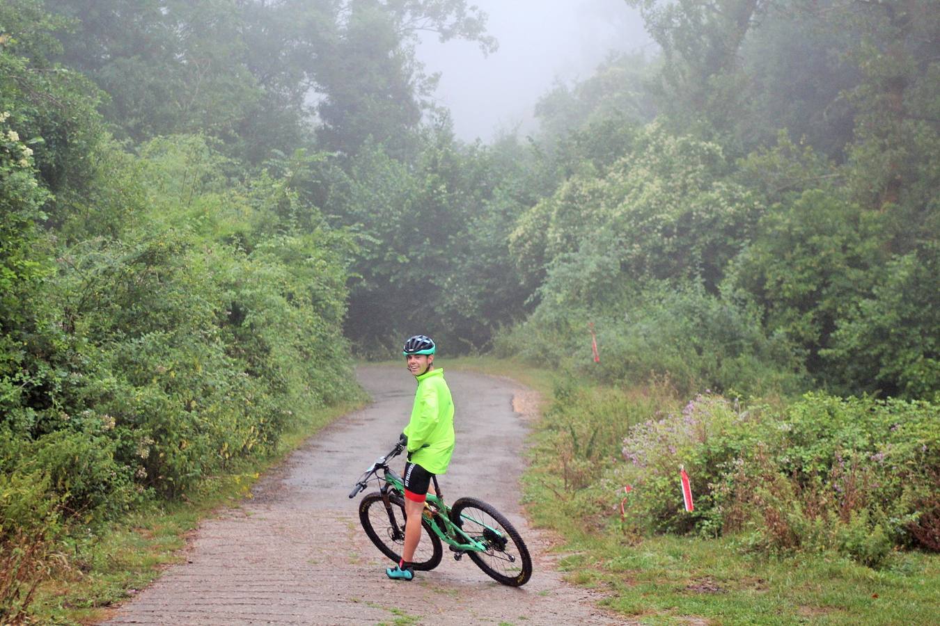 Fotos: Prueba: BTT Extreme de Ezcaray. El paso por Turza y Las Tres Aguas