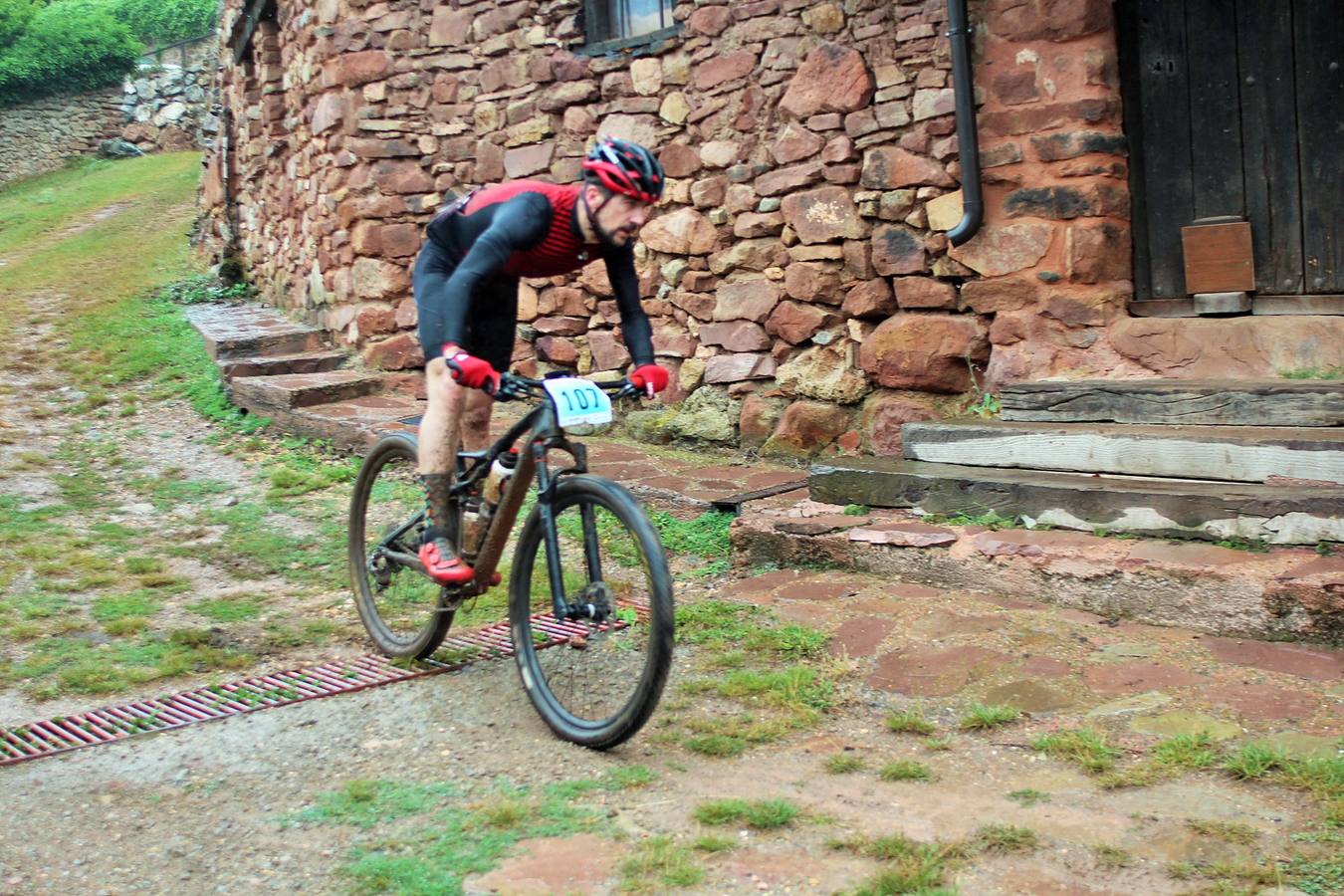 Fotos: Prueba: BTT Extreme de Ezcaray. El paso por Turza y Las Tres Aguas