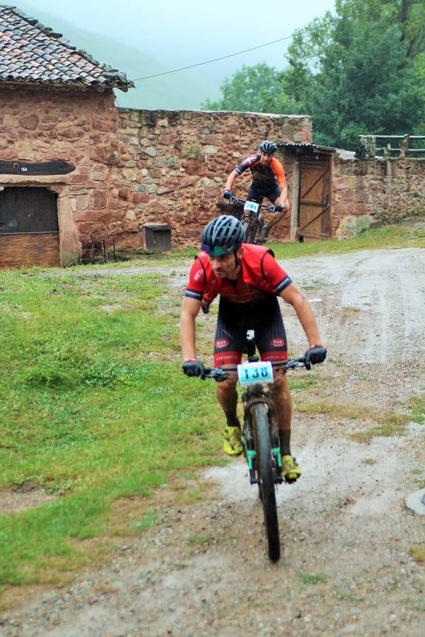 Fotos: Prueba: BTT Extreme de Ezcaray. El paso por Turza y Las Tres Aguas