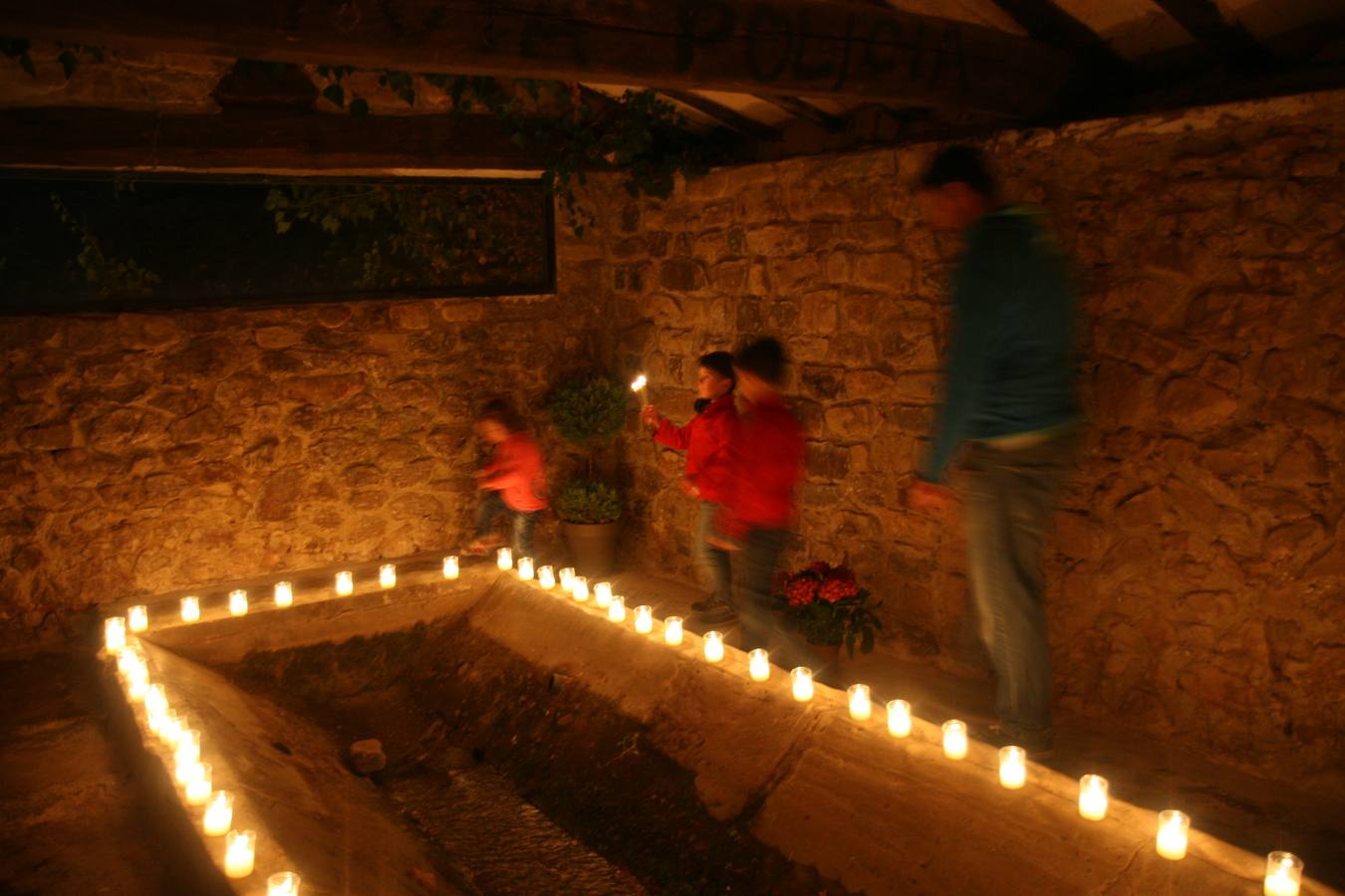 Fotos: El Rasillo celebra la Noche de las Velas