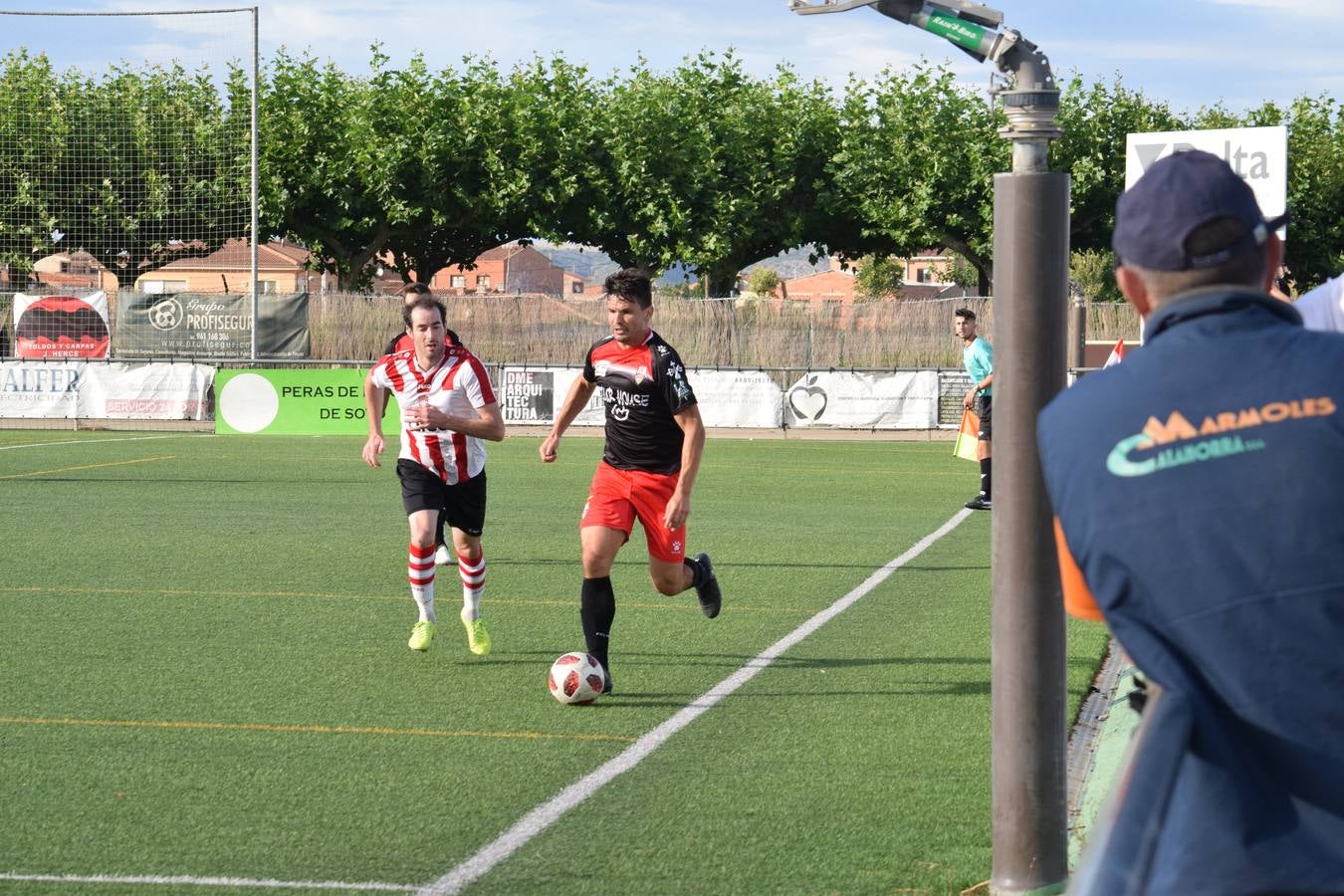 Fotos: La UDL se estrena ante el River Ebro