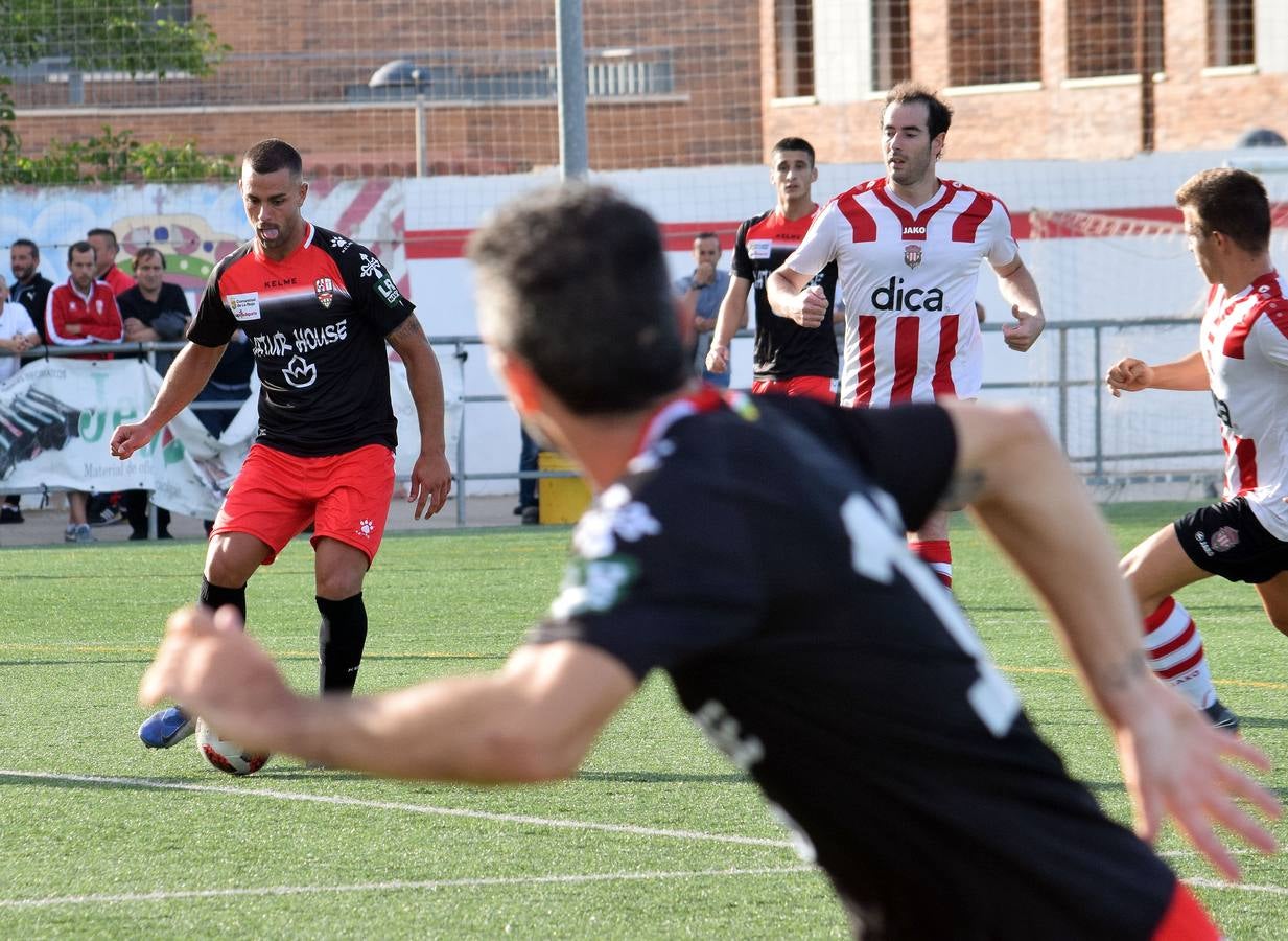 Fotos: La UDL se estrena ante el River Ebro