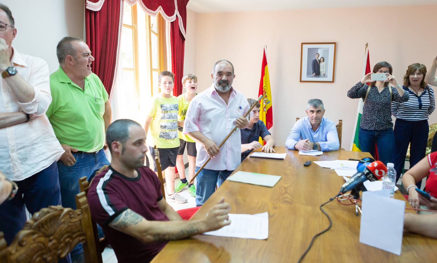 Fotos: Las imágenes de la moción de censura en Tricio