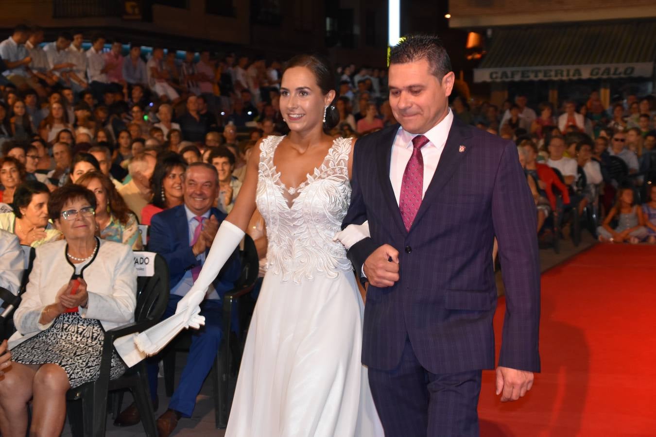 Fotos: La coronación de las reinas de las fiestas de Rincón de Soto