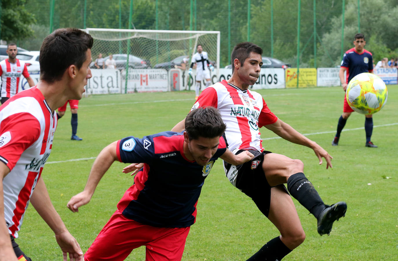 La UDL se impuso al Anguiano (1-4) en Isla en la tercera prueba de pretemporada. Las dos formaciones aprovecharon la jornada para hacer muchas pruebas con todos los jugadores disponibles.