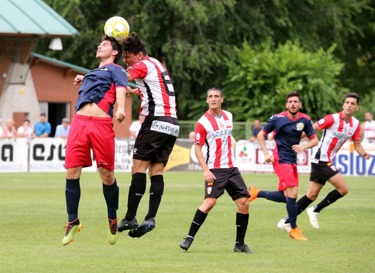 La UDL se impuso al Anguiano (1-4) en Isla en la tercera prueba de pretemporada. Las dos formaciones aprovecharon la jornada para hacer muchas pruebas con todos los jugadores disponibles.