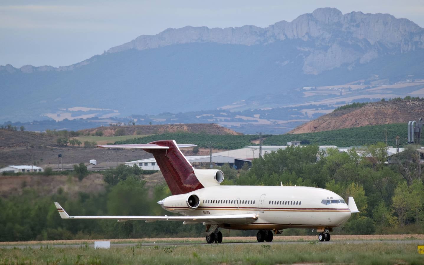 El Boeing-727, a punto de llegar a Agoncillo