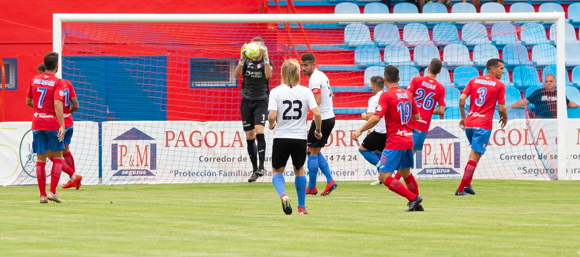 Fotos: El Calahorra cae ante el Burgos