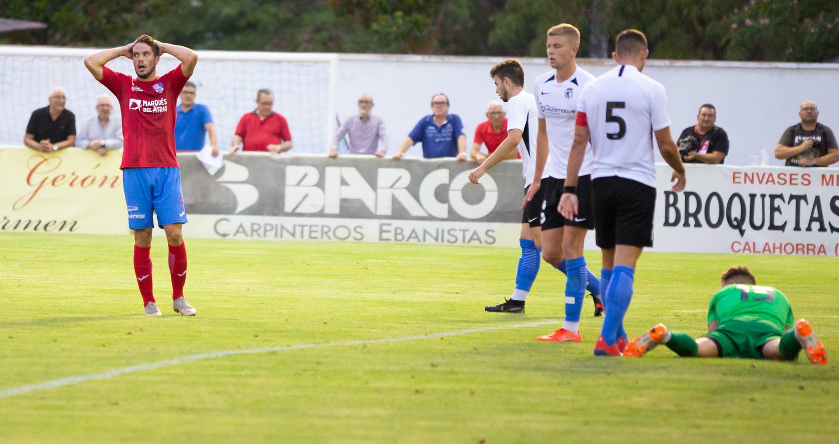 Fotos: El Calahorra cae ante el Burgos