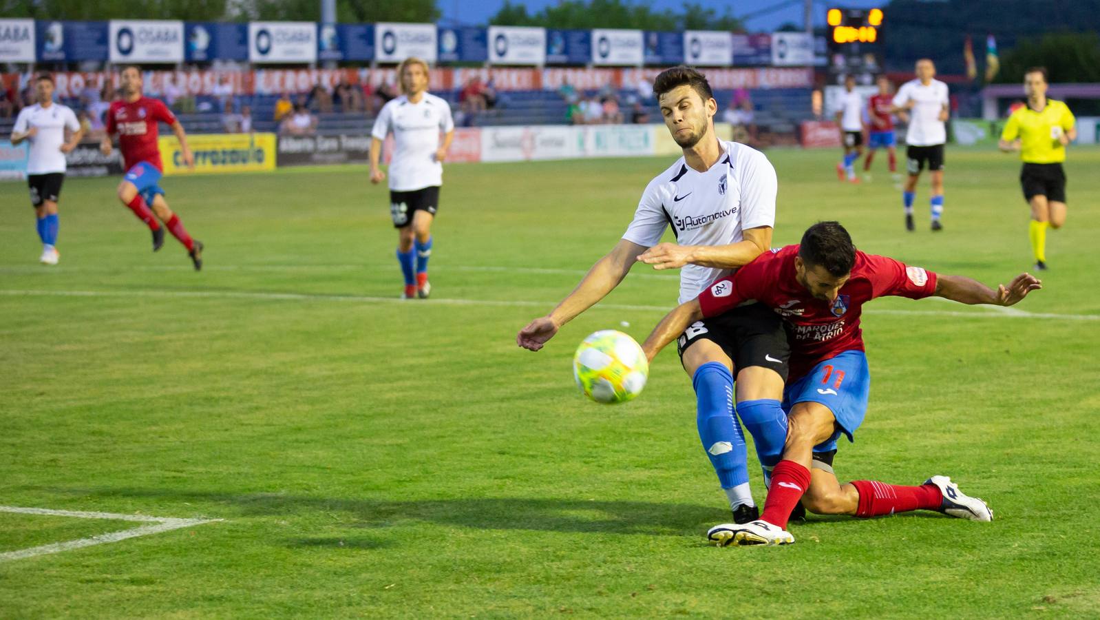 Fotos: El Calahorra cae ante el Burgos