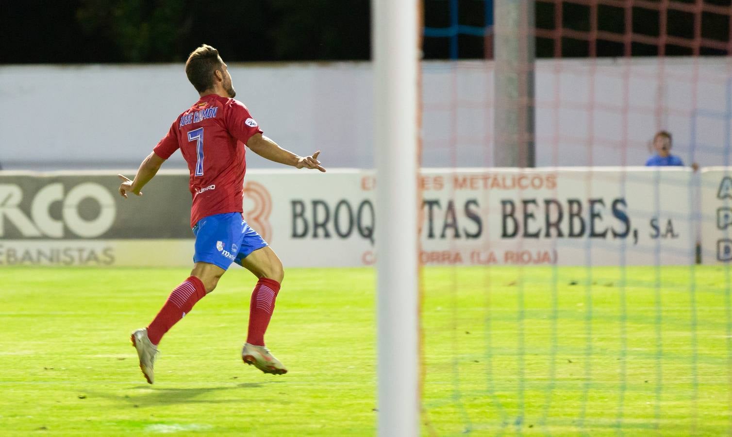 Fotos: Las fotografías de la victoria del Calahorra sobre el Ebro