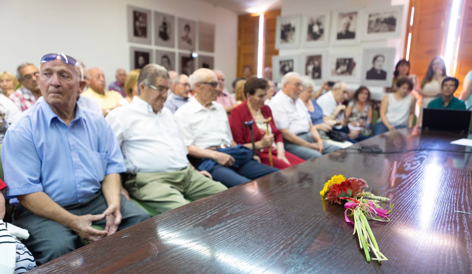 Fotos: Treviana homenajea a sus vecinos &quot;asesinados y represaliados&#039; en 1936