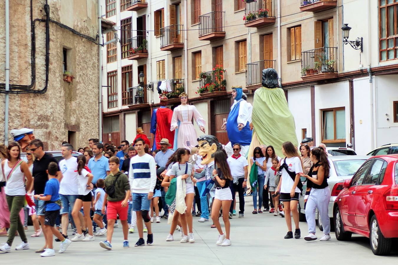 Fotos: Ezcaray sigue de fiestas