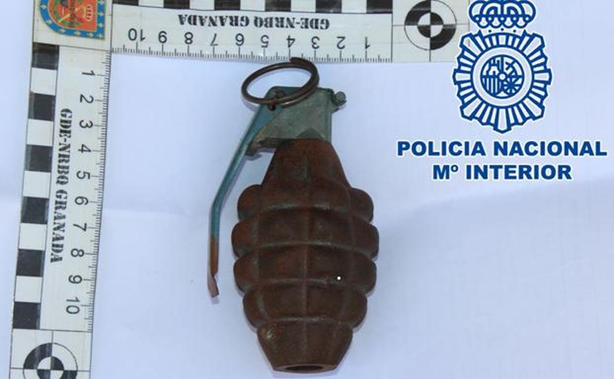 Falsa alarma en Correos al detectar una granada inerte de la Segunda Guerra Mundial