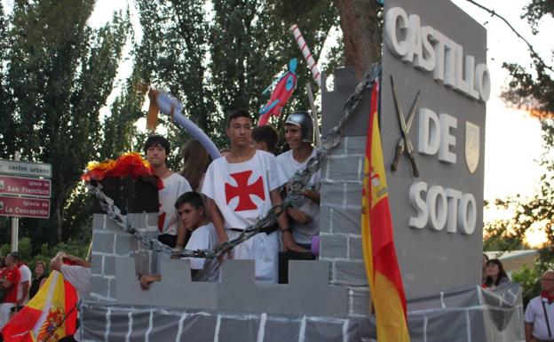 Galería. Así ha sido el desfile de carrozas