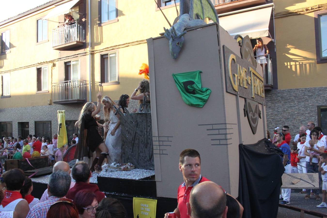 Fotos: Así ha sido el desfile de carrozas de Alfaro