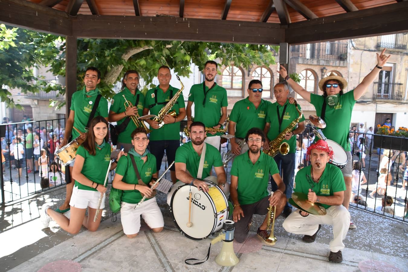 Fotos: Alcanadre arranca cinco días de fiestas