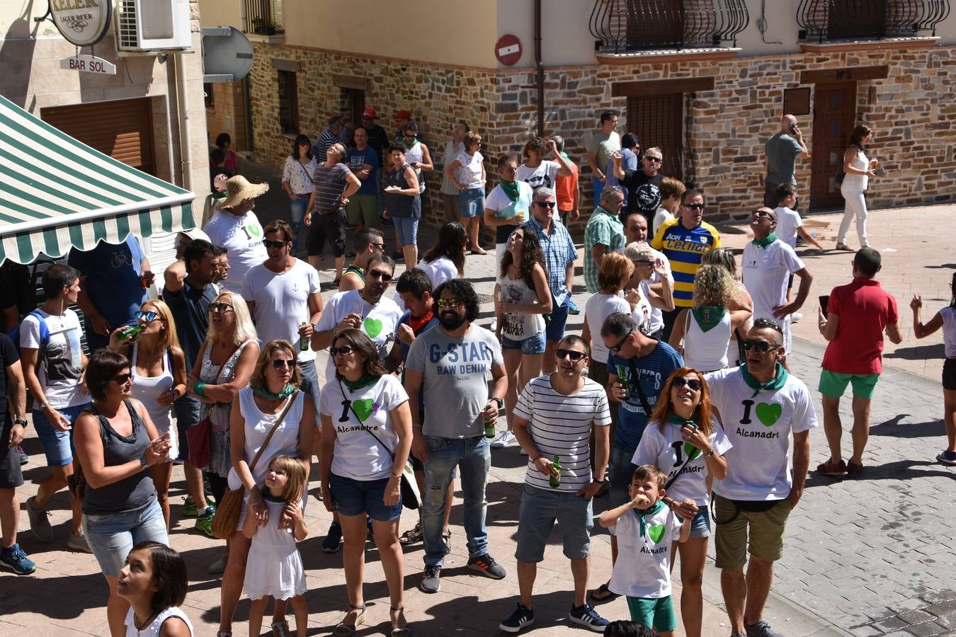 Fotos: Alcanadre arranca cinco días de fiestas