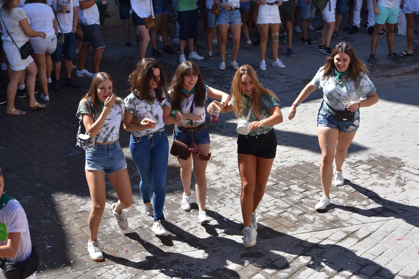 Fotos: Alcanadre arranca cinco días de fiestas