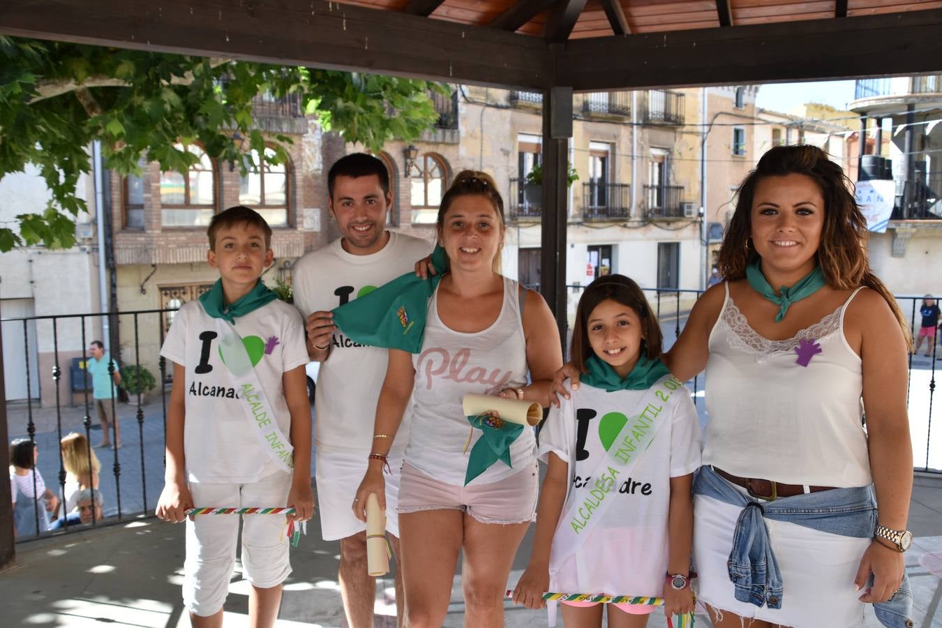 Fotos: Alcanadre arranca cinco días de fiestas