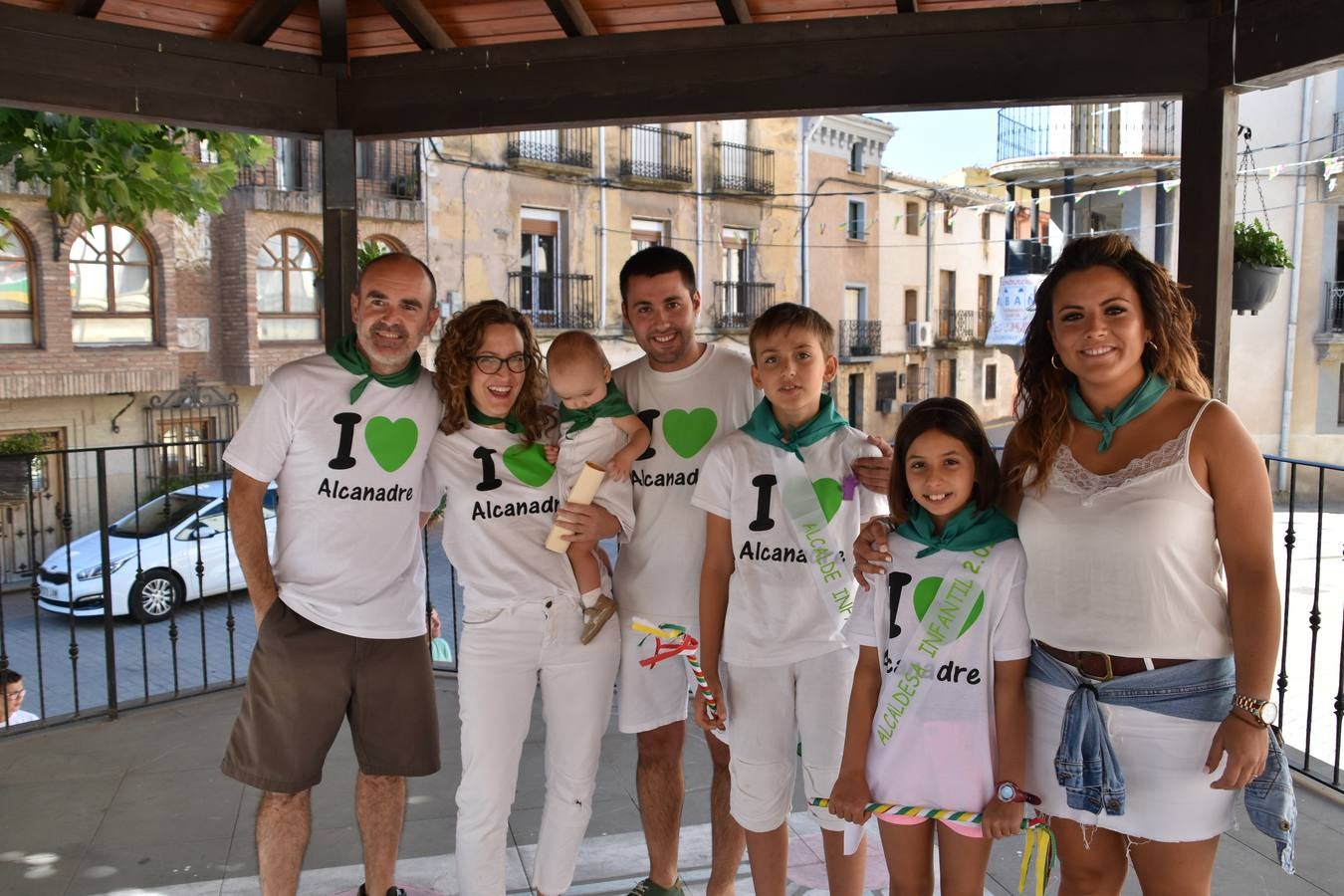 Fotos: Alcanadre arranca cinco días de fiestas