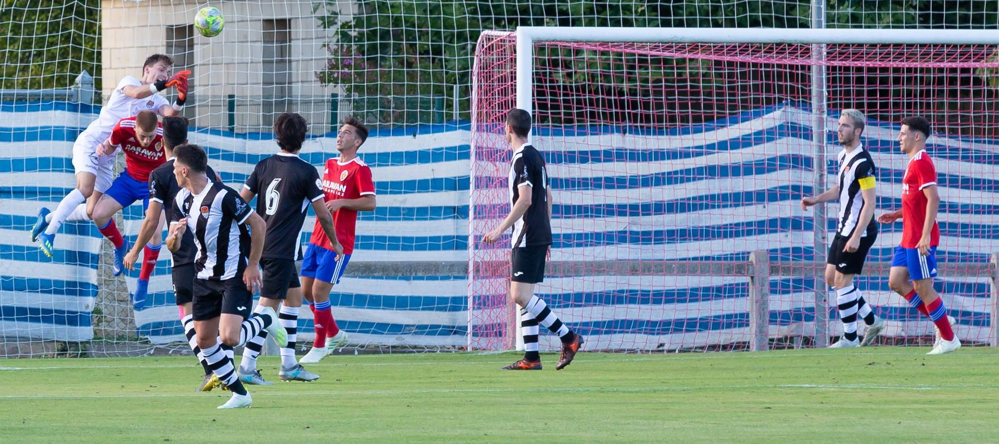 Fotos: El Haro ha perdido ante el Deportivo Aragón