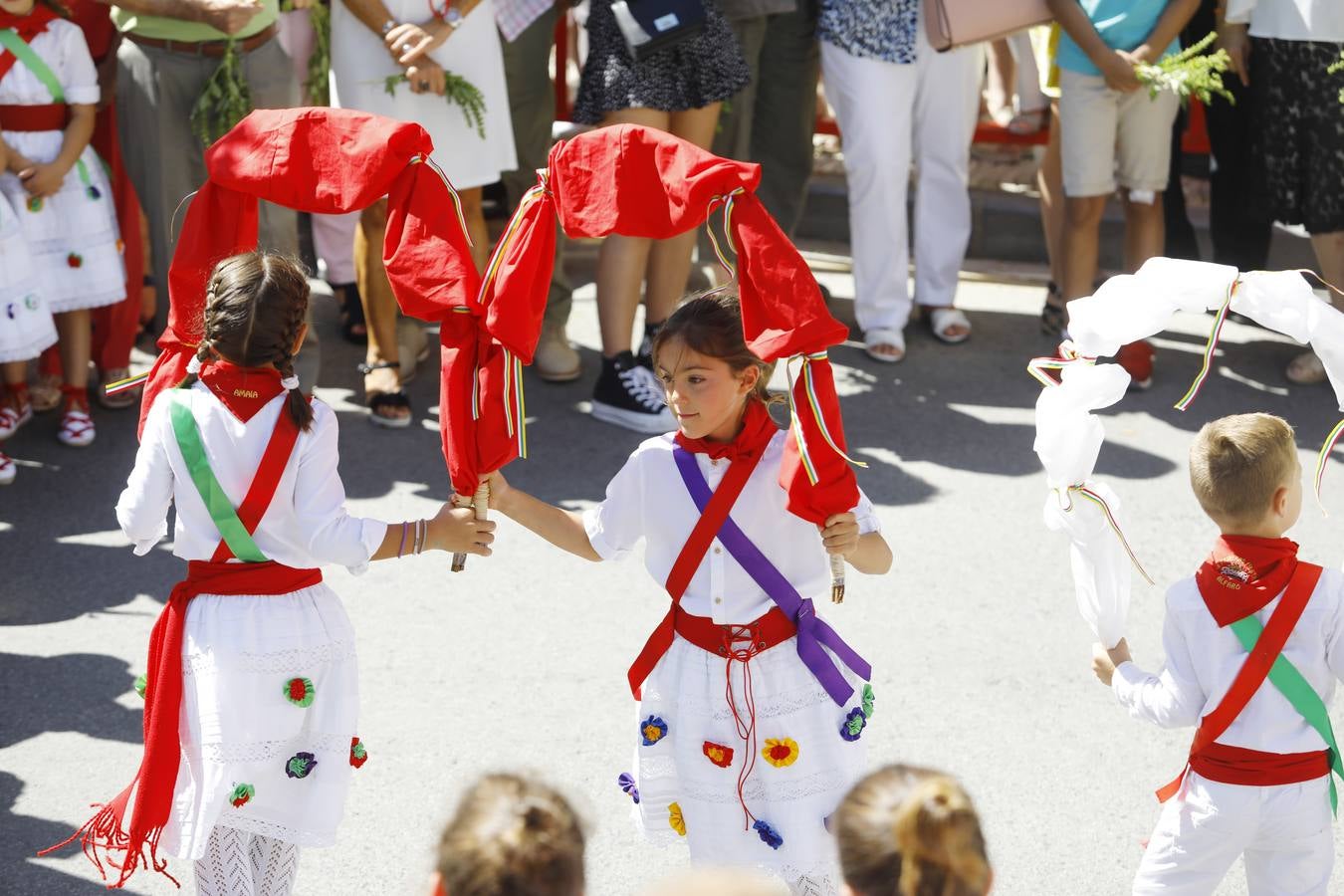 Fotos: Procesión, danzas,