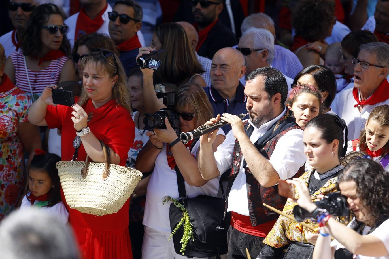 Fotos: Procesión, danzas,