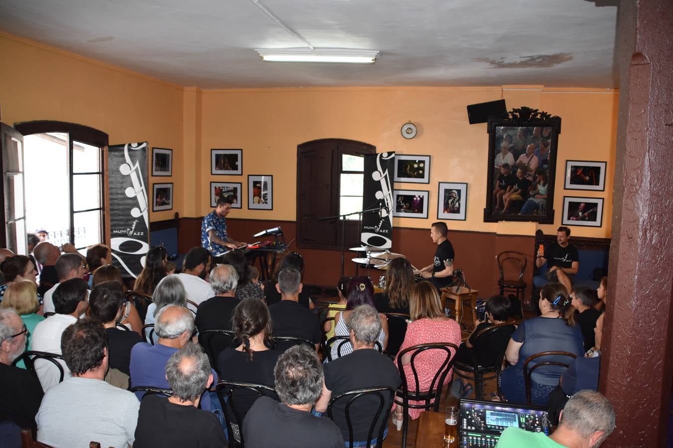 Fotos: Víctor Elías &amp; Jairo Ubiaño y IAWT Quartet inauguran la XVI edición del Munijazz