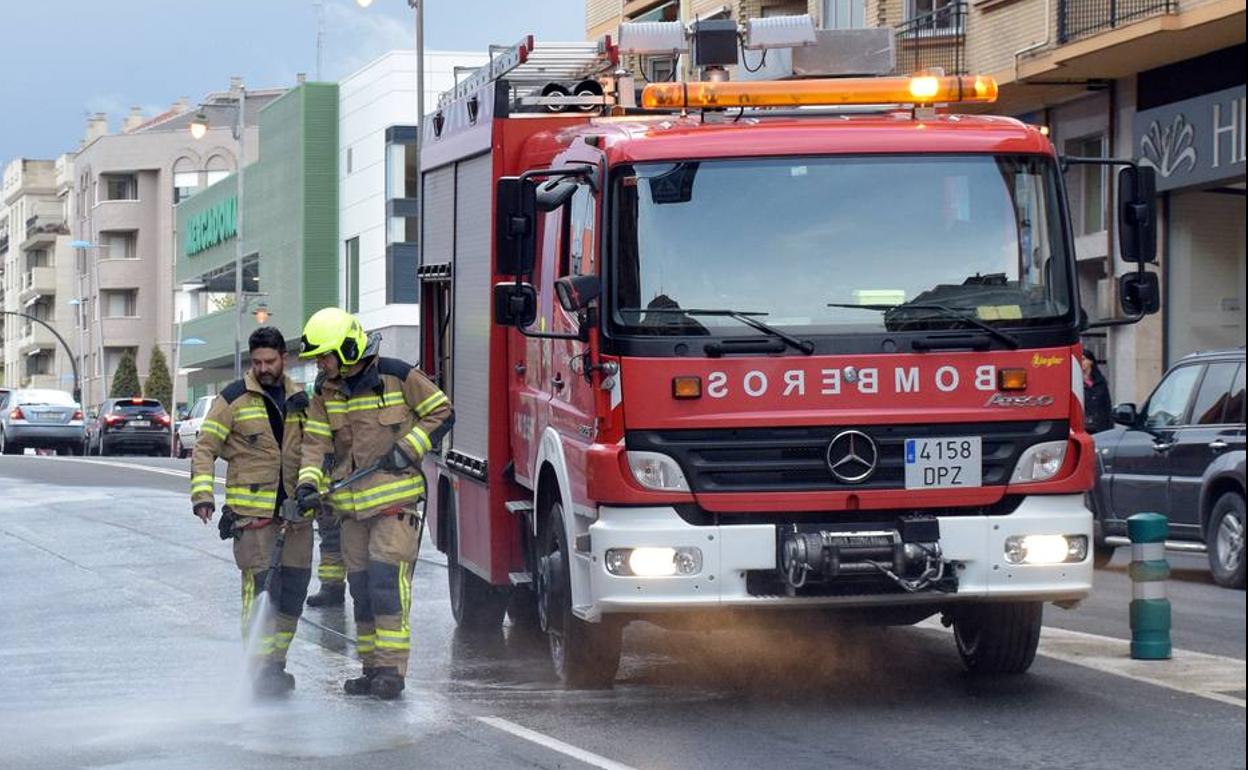 Los bomberos de Logroño, en una imagen de archivo. 