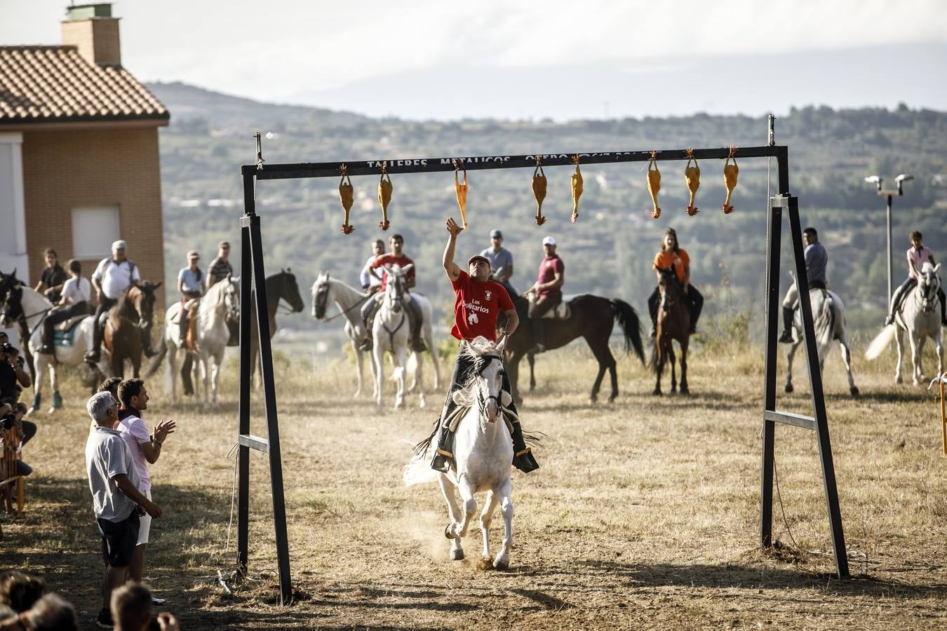 Enrique del Río vence por cuarta vez y su caballo suma ya ocho victorias