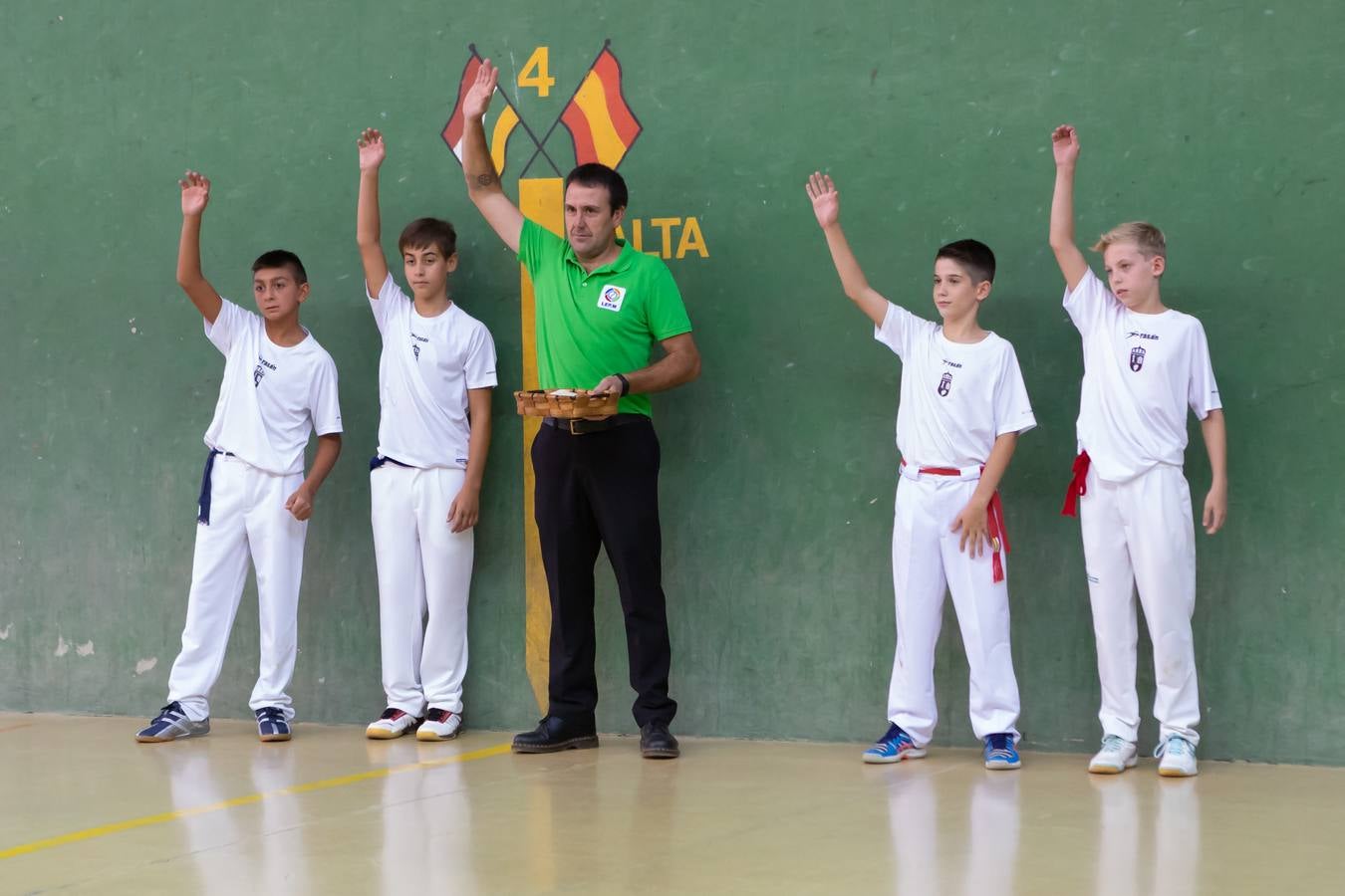 Fotos: La pelota llena el frontón de Uruñuela