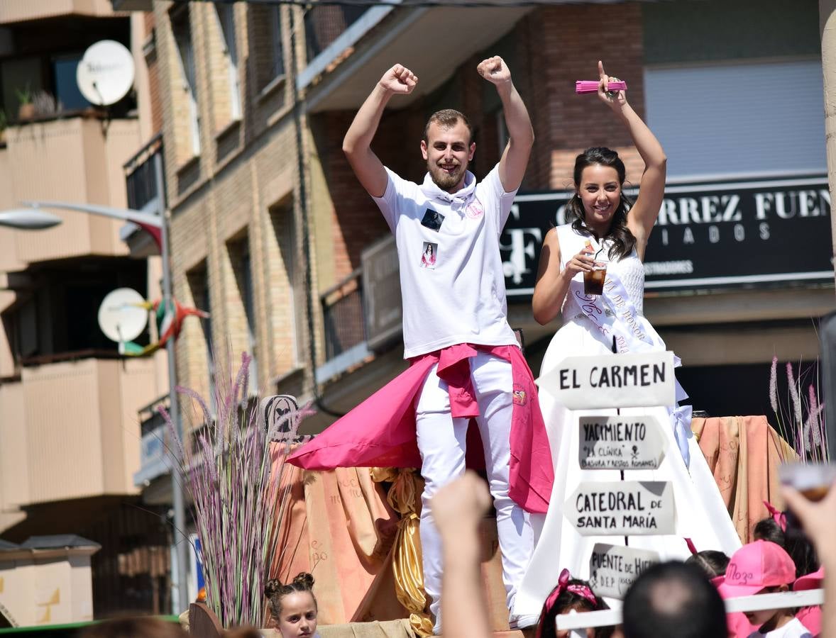 Fotos: Desfile de carrozas en las fiestas de Calahorra