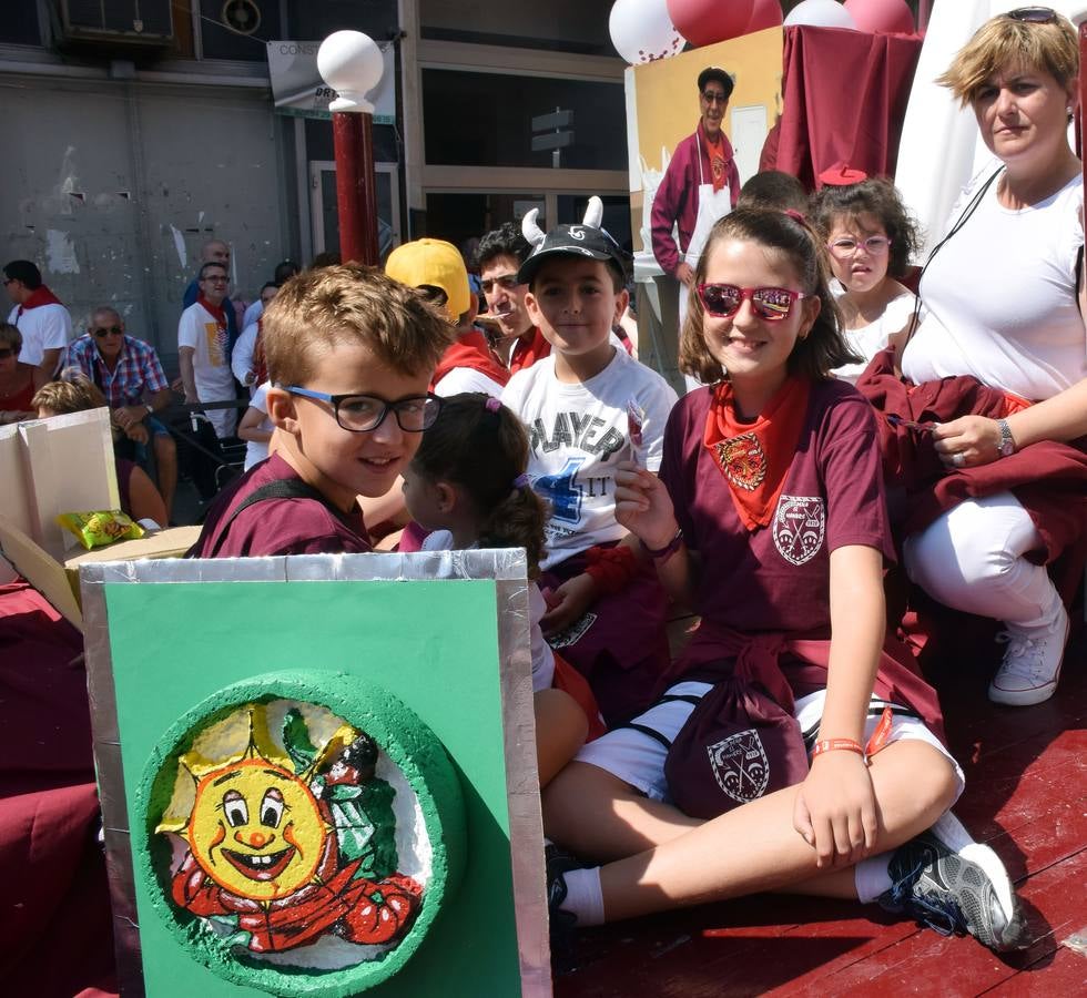 Fotos: Desfile de carrozas en las fiestas de Calahorra