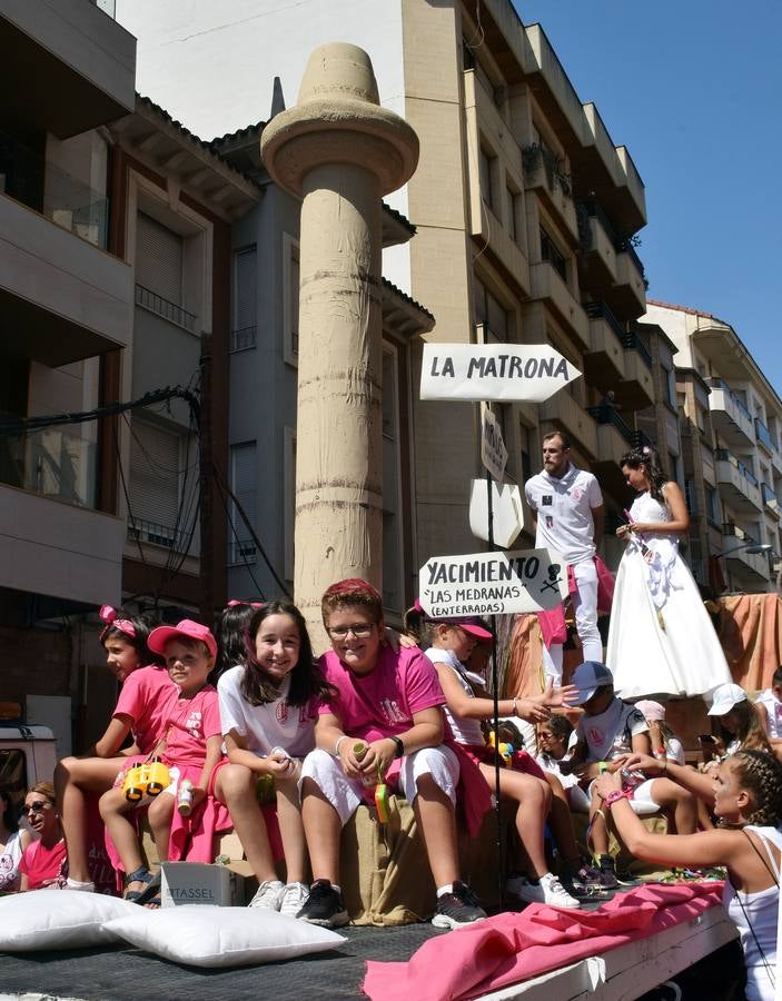 Fotos: Desfile de carrozas en las fiestas de Calahorra