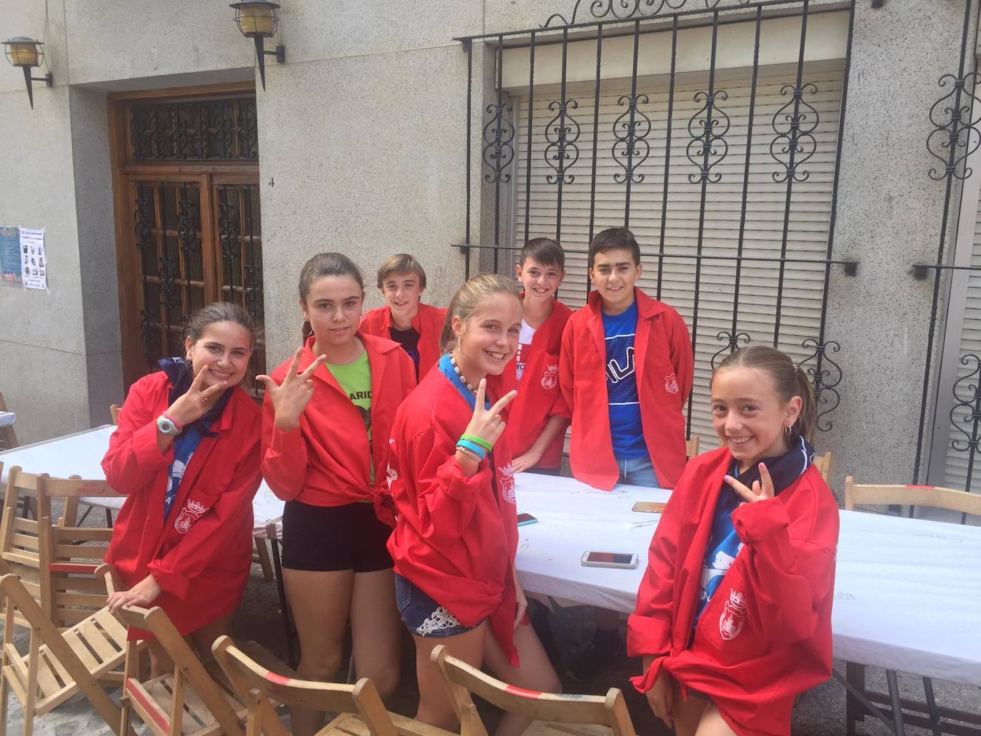 Una de la cuadrillas con integrantes de todas las edades. 