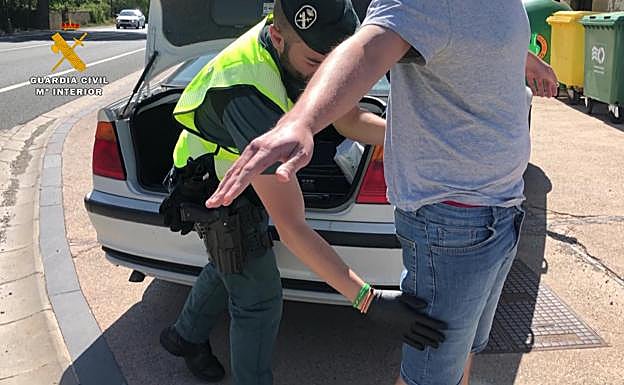 Imagen principal - Imágenes de diferentes actuaciones de este verano.