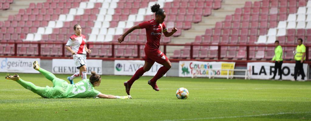 Fotos: Triunfo del EDF en su estreno