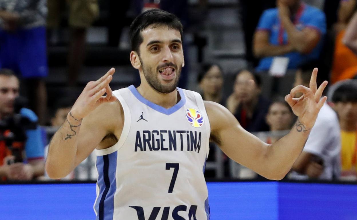 Facundo Campazzo celebra un triple ante Serbia. 