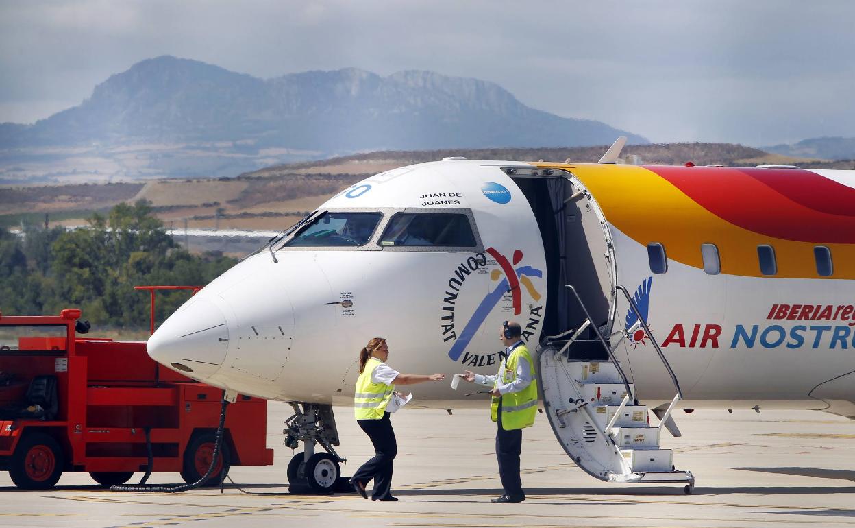 Air Nostrum entiende que el Gobierno se «tome su tiempo», pero dejará de volar en octubre