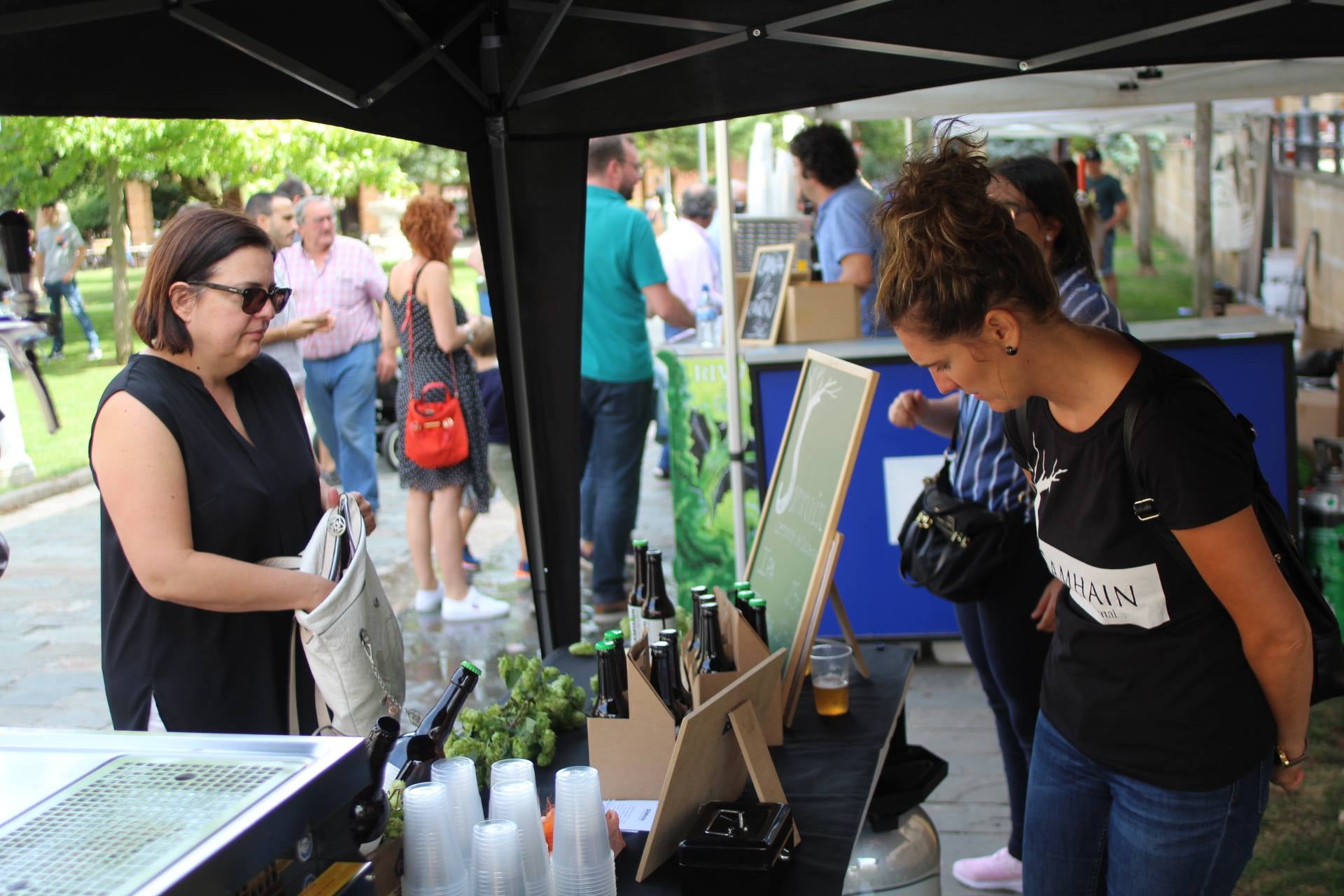 Fotos: Lardero acoge la Feria de la Cerveza Artesana