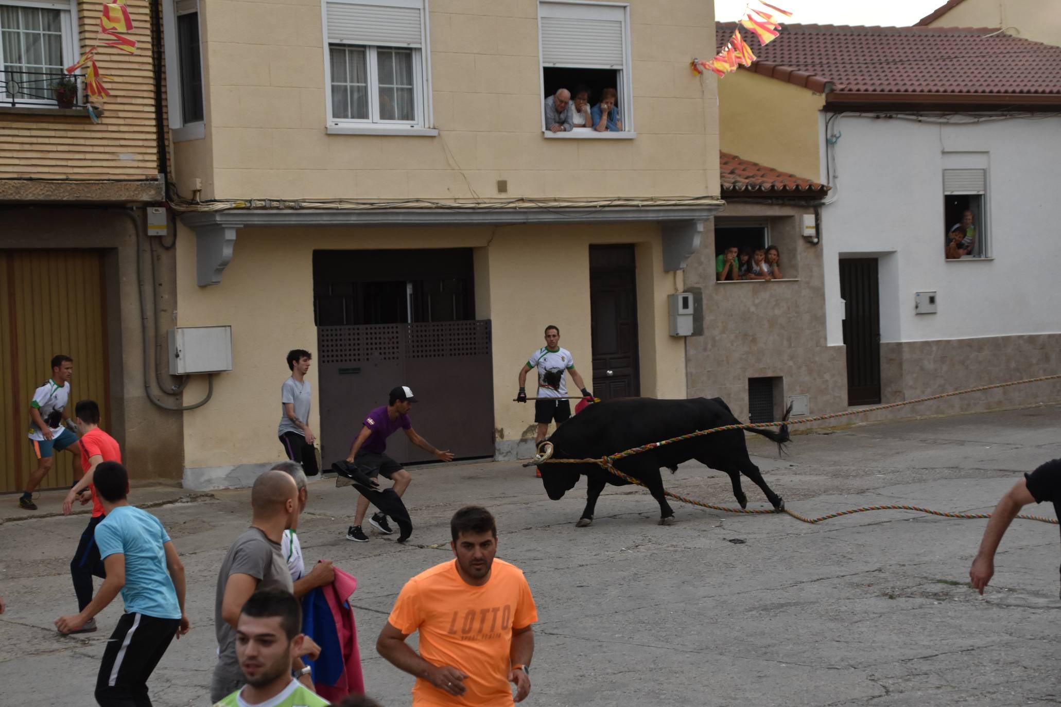 Fotos: Suelta de toros ensogados en Cabretón