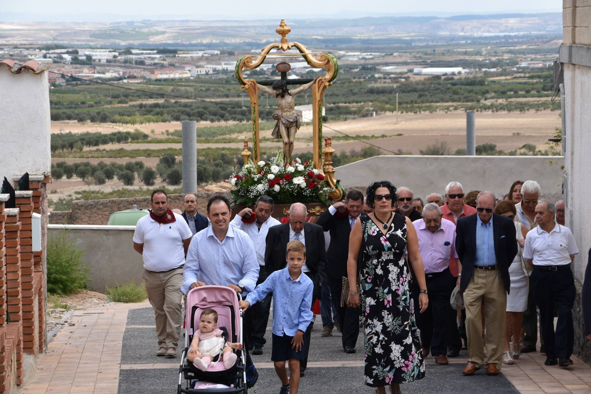 Fotos: El Villar de Arnedo se fue de procesión el sábado
