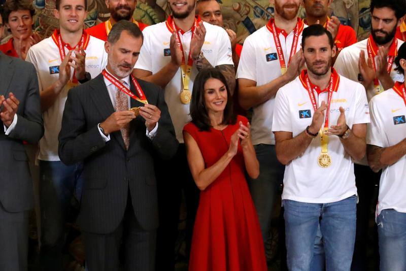 La selección española de baloncesto aterrizó a las 17:45 en Madrid, tras conquistar en Pekín el segundo mundial de su historia.