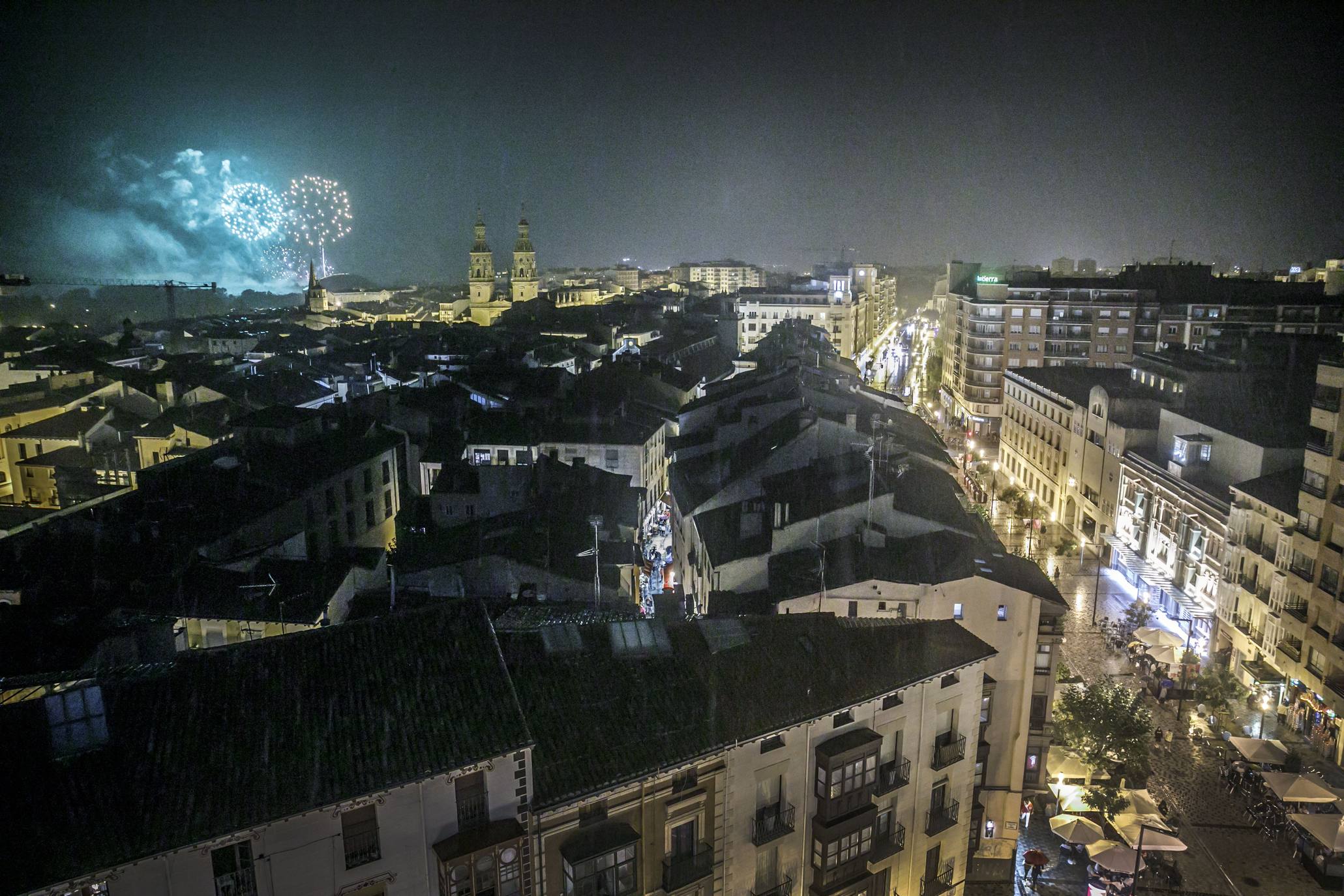 Fotos: Los fuegos artificiales del viernes 20