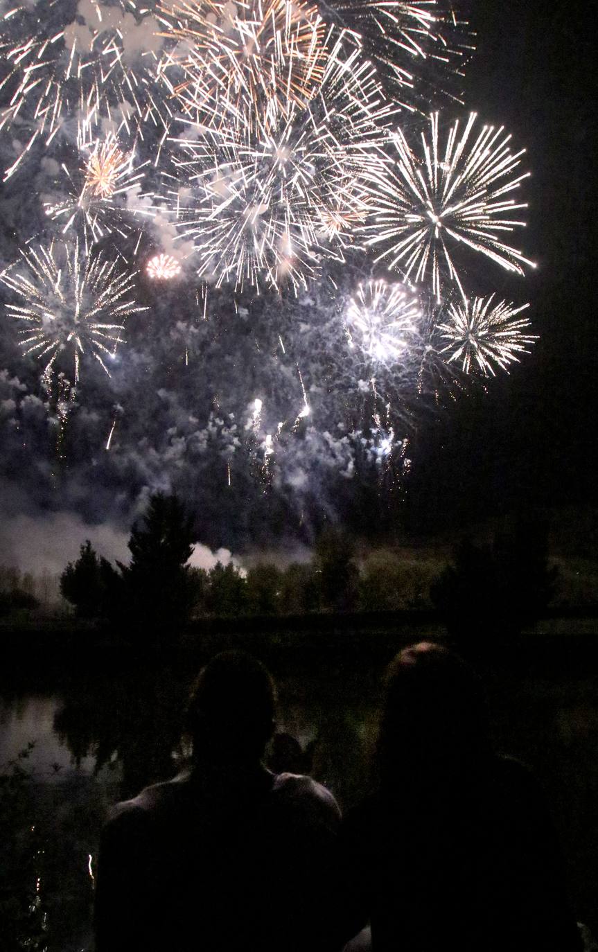 Fotos: Fuegos artificiales del sábado 21